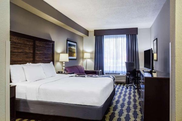 La Quinta Inn Ste Lynchburg at Liberty U